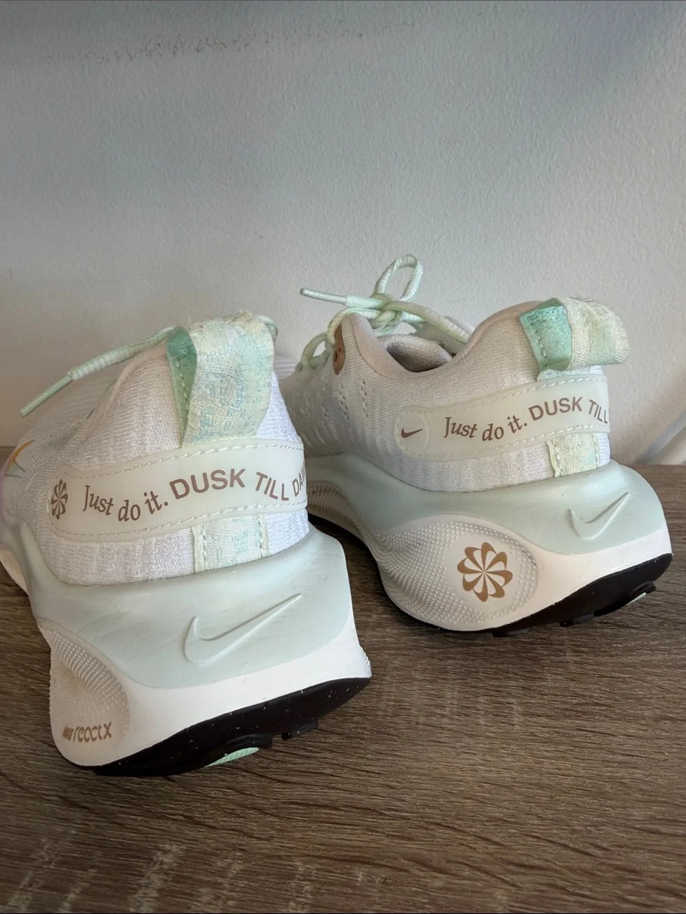 Nike Women's ReactX Infinity Run 4 Green Sail White size 8.5
